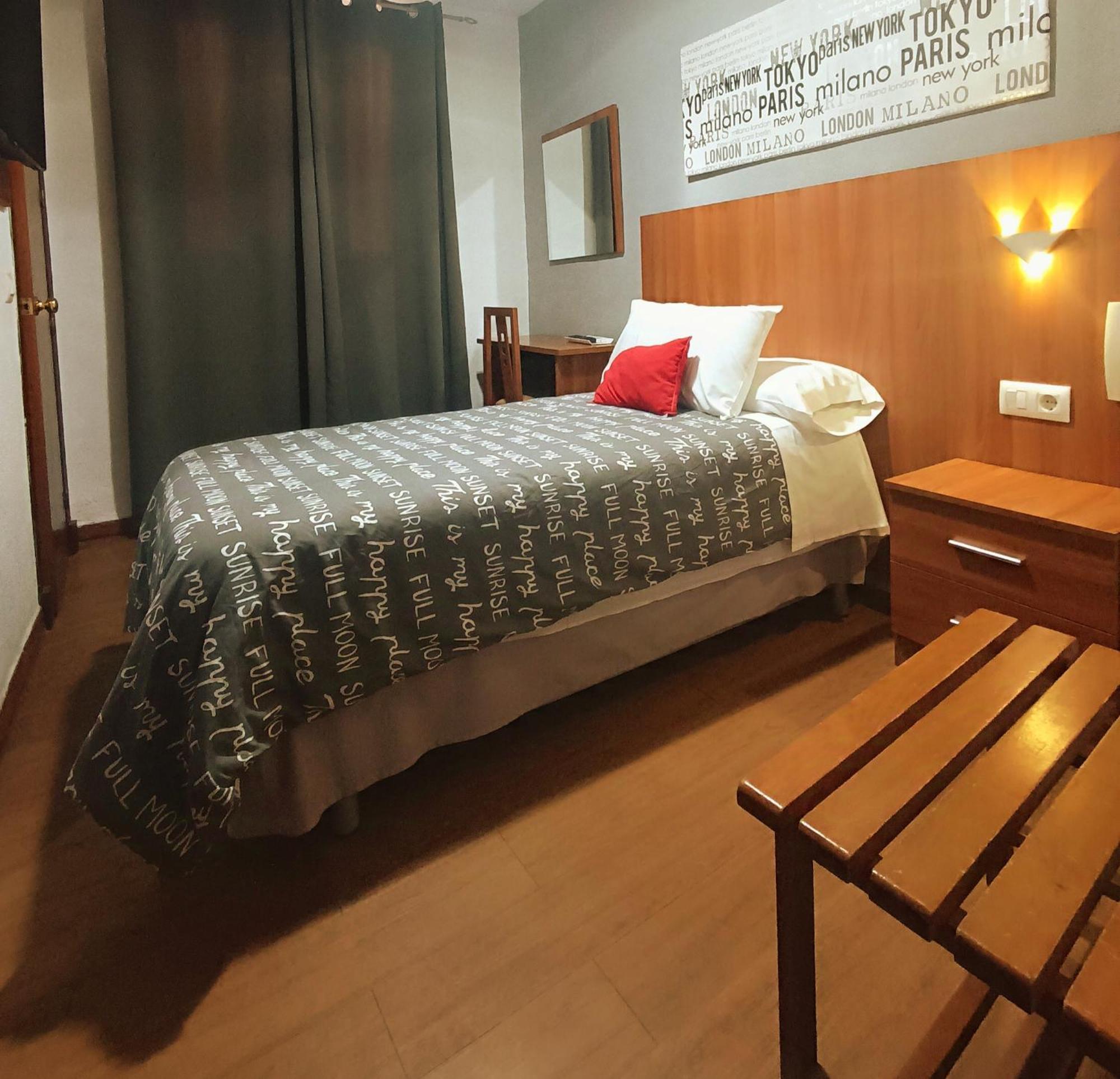 Hostal San Francisco Cadiz Bagian luar foto